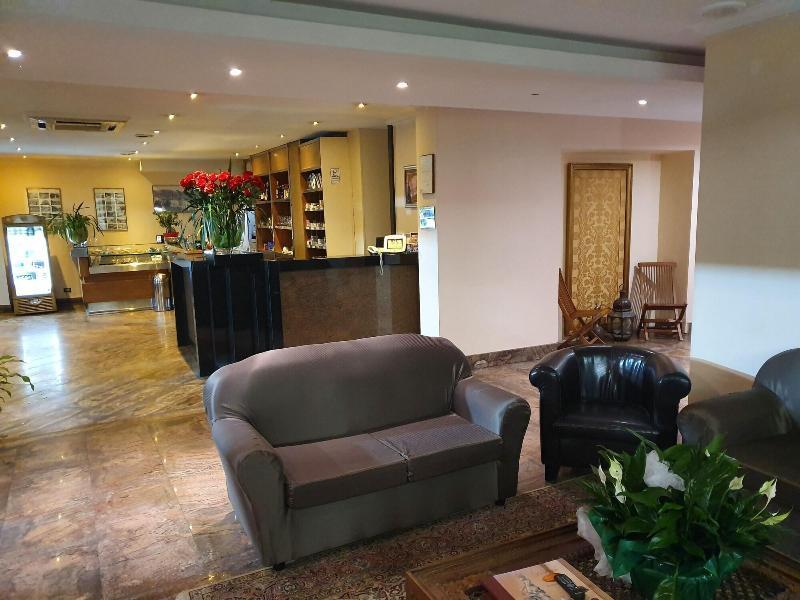Hotel Ristorante La Campagnola Кассино Экстерьер фото