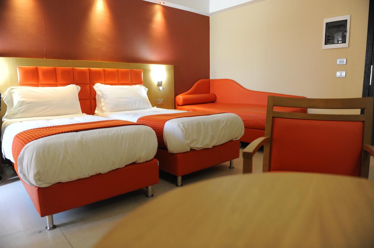 Hotel Ristorante La Campagnola Кассино Экстерьер фото