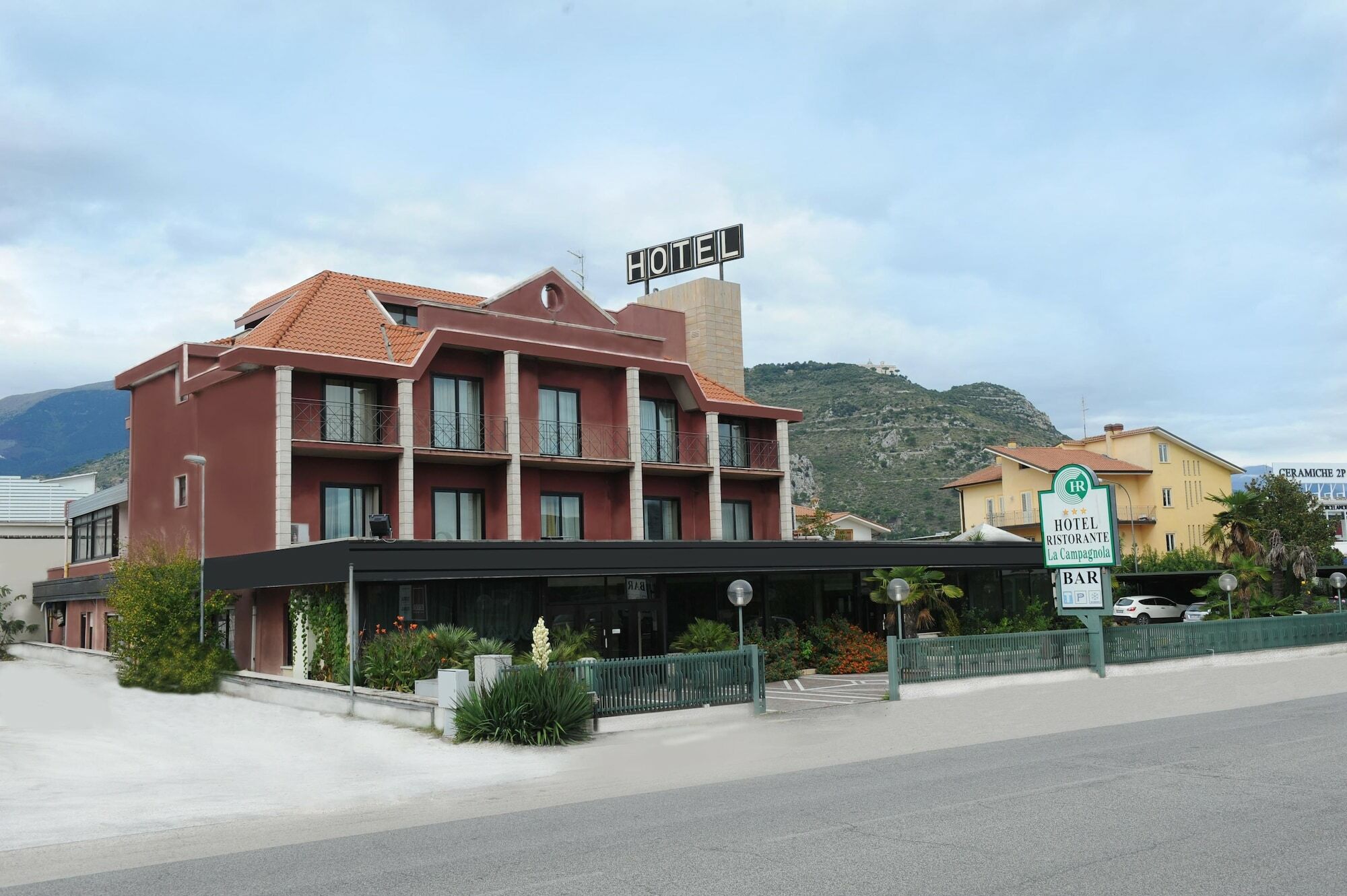 Hotel Ristorante La Campagnola Кассино Экстерьер фото